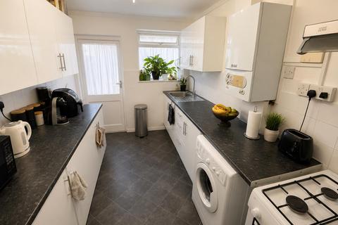 2 bedroom terraced house for sale, St Johns Road, Chingford