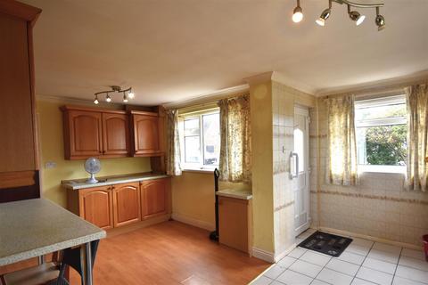 3 bedroom semi-detached house for sale, Russell Road, Goole