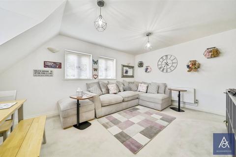 2 bedroom apartment for sale, High Street, Northamptonshire NN13