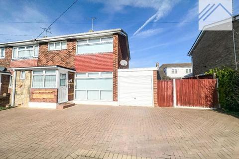 Urmond Road, Canvey Island SS8
