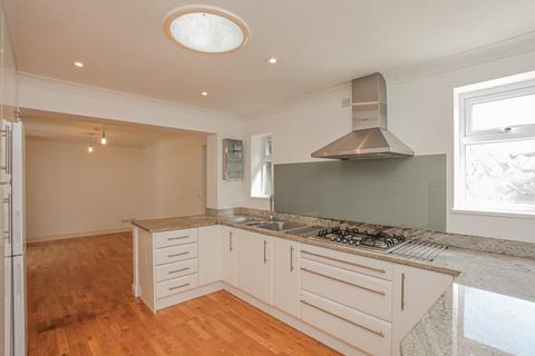 2 bedroom semi-detached bungalow for sale, Banesberie Close, Banbury OX16 1YH