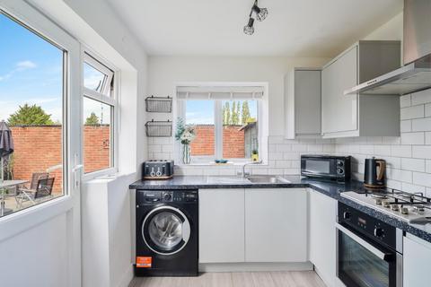2 bedroom maisonette for sale, Vernon Close, Ewell