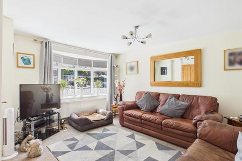 3 bedroom end of terrace house to rent, Watson Avenue, Market Harborough