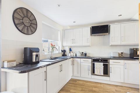 3 bedroom end of terrace house to rent, Watson Avenue, Market Harborough