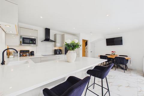 3 bedroom semi-detached house for sale, Coulson Croft, Gilberdyke