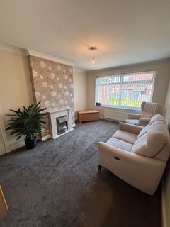 2 bedroom bungalow to rent, Brierley Road West, Swinton M27
