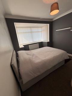 2 bedroom bungalow to rent, Brierley Road West, Swinton M27