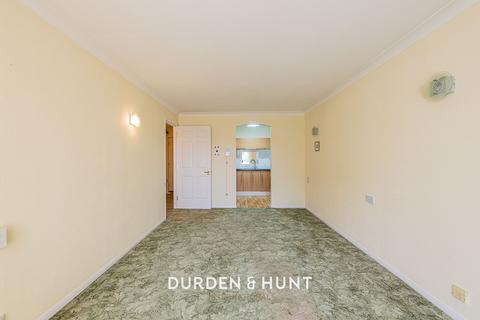 1 bedroom flat for sale, Cambridge Road, London E11