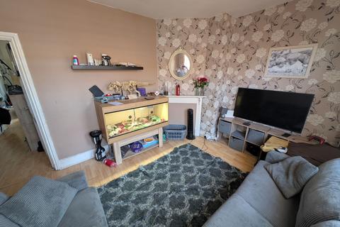 1 bedroom flat to rent, b Priory Road, Shirehampton, Bristol