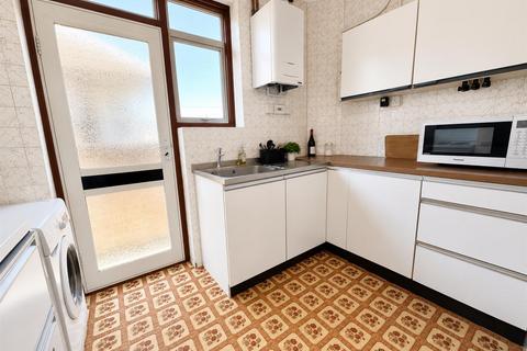 2 bedroom semi-detached bungalow for sale, Bedonwell Road, Bexleyheath DA7