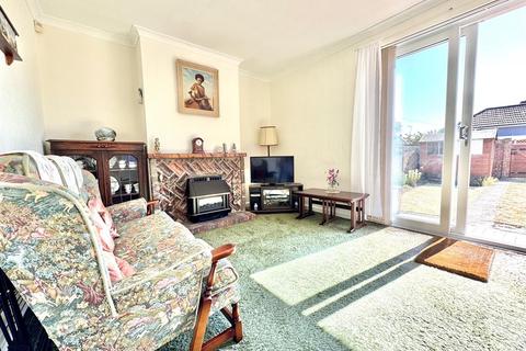 2 bedroom semi-detached bungalow for sale, Bedonwell Road, Bexleyheath DA7