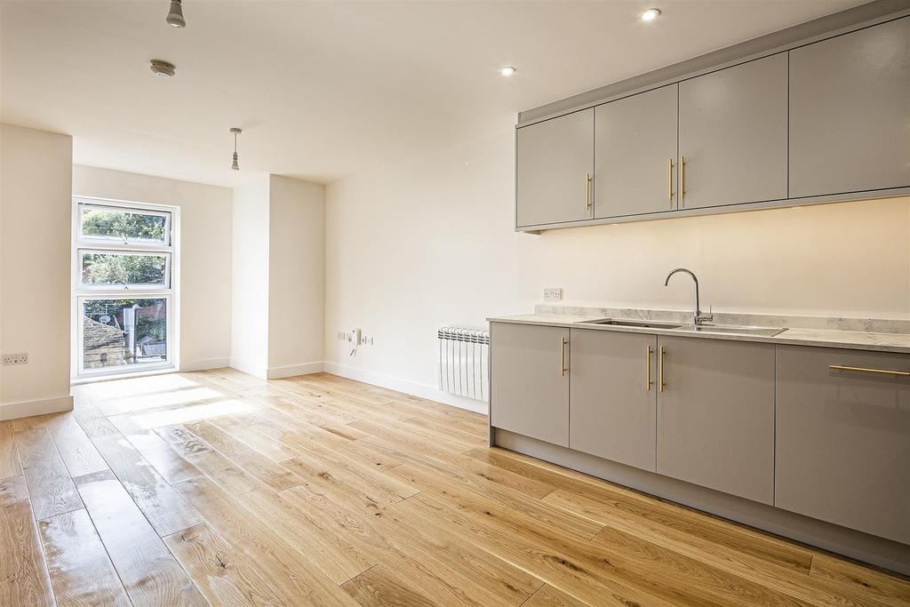 Apartment in Sheffield, Steel Bank, Walkley - More