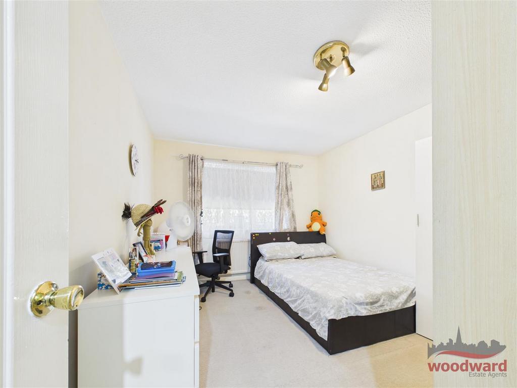 Apartment in Harrow - More