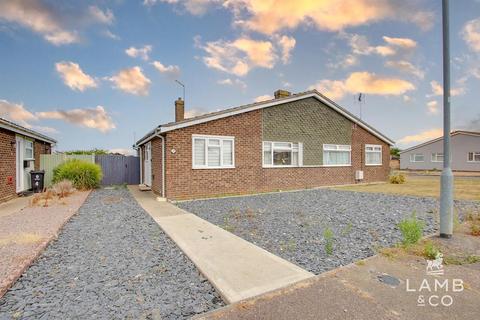 2 bedroom semi-detached bungalow for sale, Bennett Close, Walton On The Naze CO14