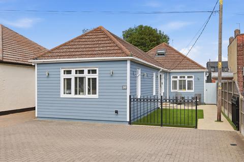 4 bedroom detached bungalow for sale, Ashingdon Road, Rochford SS4