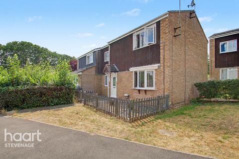 4 bedroom semi-detached house for sale, York Road, Stevenage