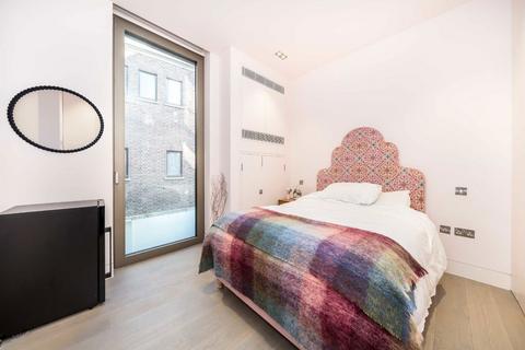 2 bedroom flat for sale, Warwick Court, London WC1R