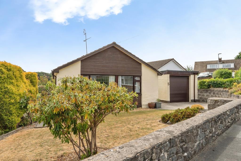 House exterior, garage