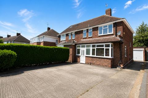 3 bedroom semi-detached house to rent, Hogarth Avenue, ASHFORD, TW15