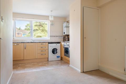 2 bedroom flat for sale, Ormesby Road, Badersfield