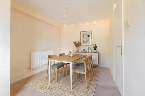 2 bedroom flat for sale, Ormesby Road, Badersfield