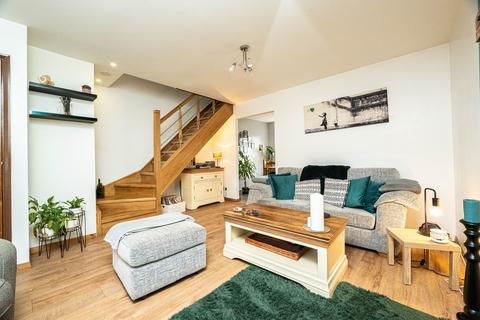3 bedroom terraced house for sale, Barrett Court, Bury, BL9
