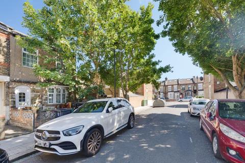 Montague Road, Tottenham Hale, N15