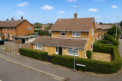 3 bedroom end of terrace house to rent, Leyburne Road, Luton, Bedfordshire, LU3