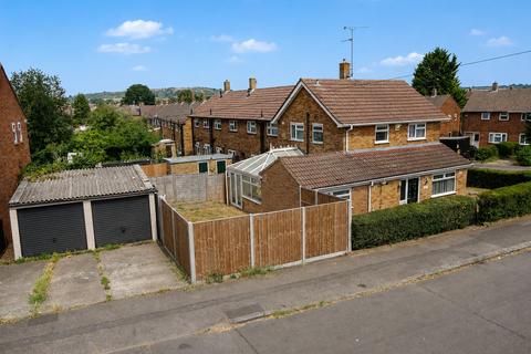 3 bedroom end of terrace house to rent, Leyburne Road, Luton, Bedfordshire, LU3