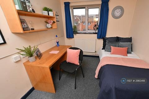 1 bed flat/apartment for rent in The Lodge, Bolton, BL3
