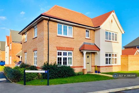 1 bedroom in a house share to rent, Woodpecker Edge, Caddington, Luton, LU1