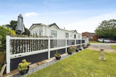 2 bedroom park home for sale, Newark Road, Lincoln LN5