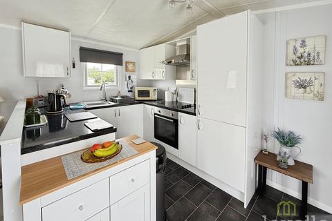 2 bedroom park home for sale, Newark Road, Lincoln LN5