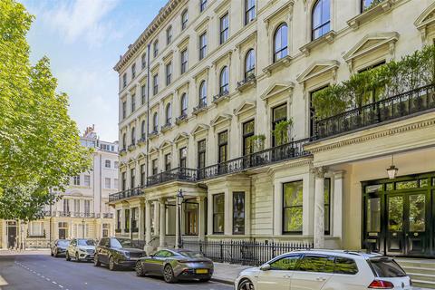 Ennismore Gardens, Knightsbridge, SW7