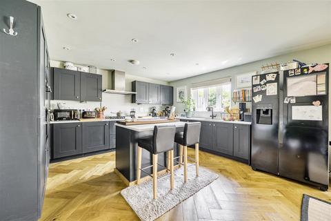4 bedroom detached house for sale, Mawnan Smith