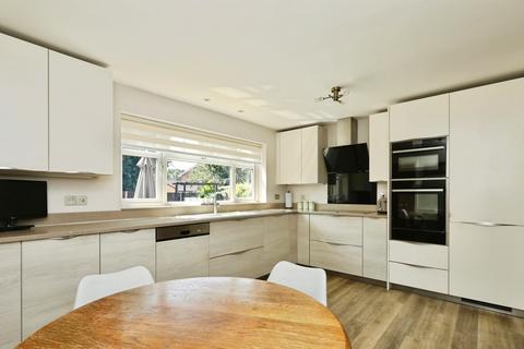 5 bedroom detached house for sale, Common Lane, Tickhill, Doncaster