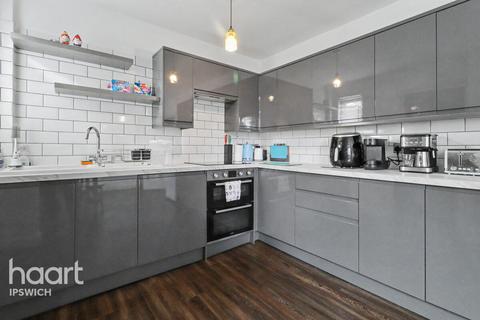 3 bedroom terraced house for sale, Leopold Road, Ipswich