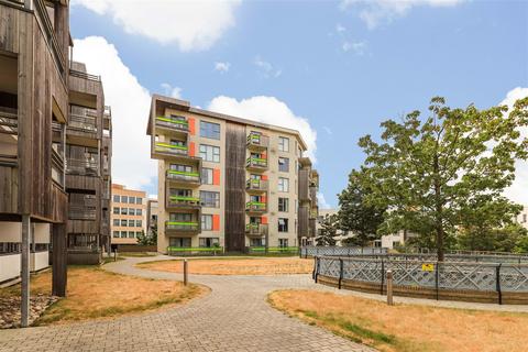 2 bedroom apartment for sale, Glenalmond Avenue, Cambridge CB2