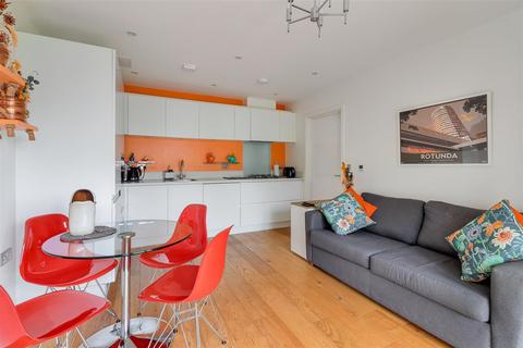 2 bedroom apartment for sale, Glenalmond Avenue, Cambridge CB2
