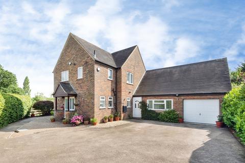 4 bedroom detached house for sale, Gascoigne Way, Bloxham, Banbury