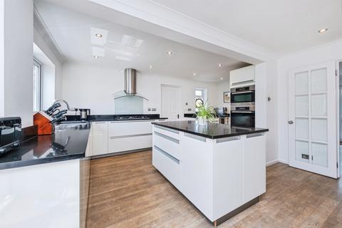 4 bedroom detached house for sale, Gascoigne Way, Bloxham, Banbury
