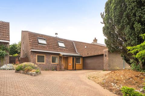 Bayards, Warlingham CR6