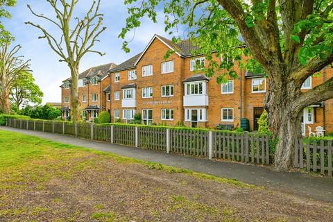 2 bedroom flat for sale, Lyndhurst Court, Hunstanton, Norfolk, PE36
