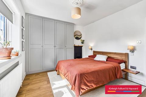 3 bedroom end of terrace house to rent, Swallands Road, London, SE6
