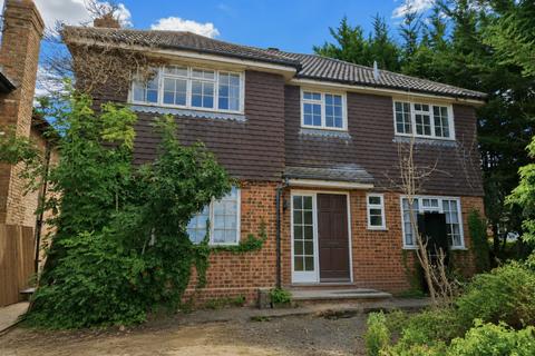 4 bedroom detached house for sale, Tansy Close, Surrey GU4