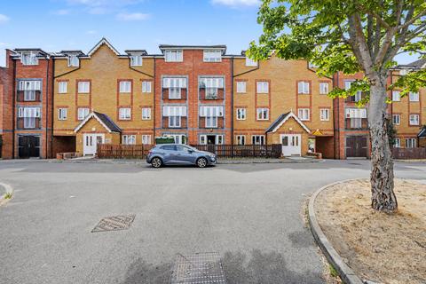 2 bedroom flat for sale, Foundry Gate, Waltham Cross