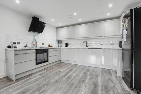 2 bedroom flat for sale, Foundry Gate, Waltham Cross