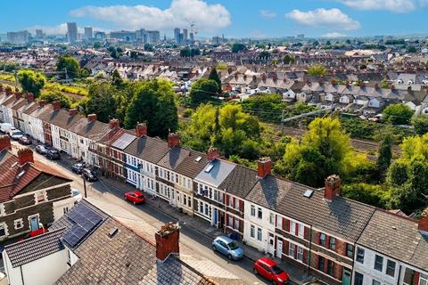 3 bedroom terraced house for sale, Railway Street, Cardiff CF24