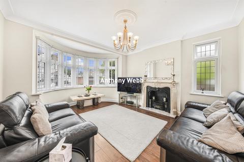 3 bedroom end of terrace house for sale, Huxley Place, Palmers Green, N13