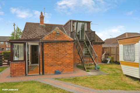 4 bedroom detached bungalow for sale, Sea Road, Chapel St. Leonards, Skegness, PE24